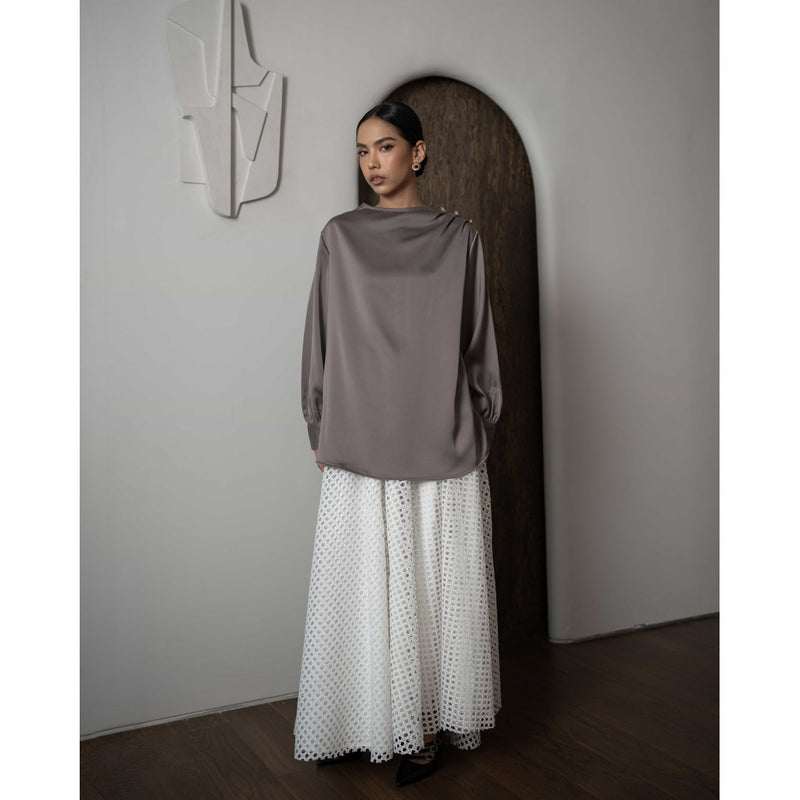 Mayoutfit Adorra Blouse | Blus Wanita Textured Silk Aksen Lipit Kancing Bahu